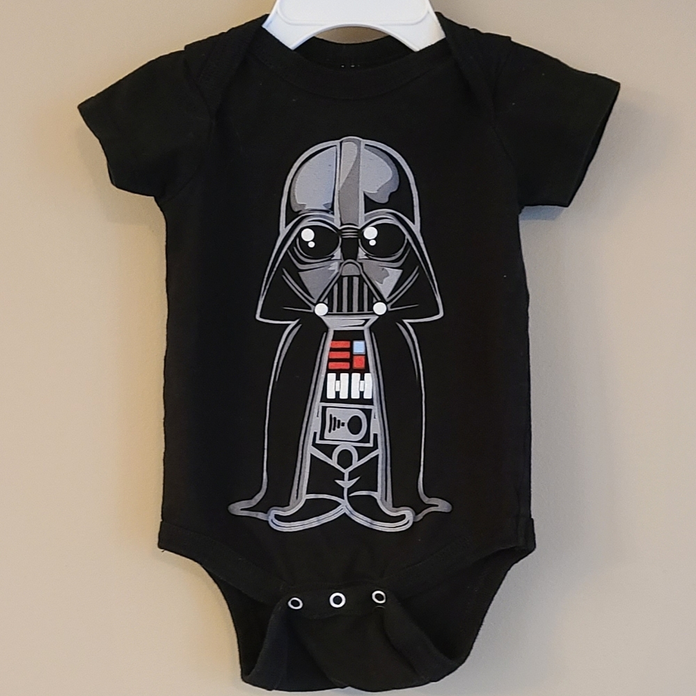 Star Wars black short sleeved onesie/bodysuit
